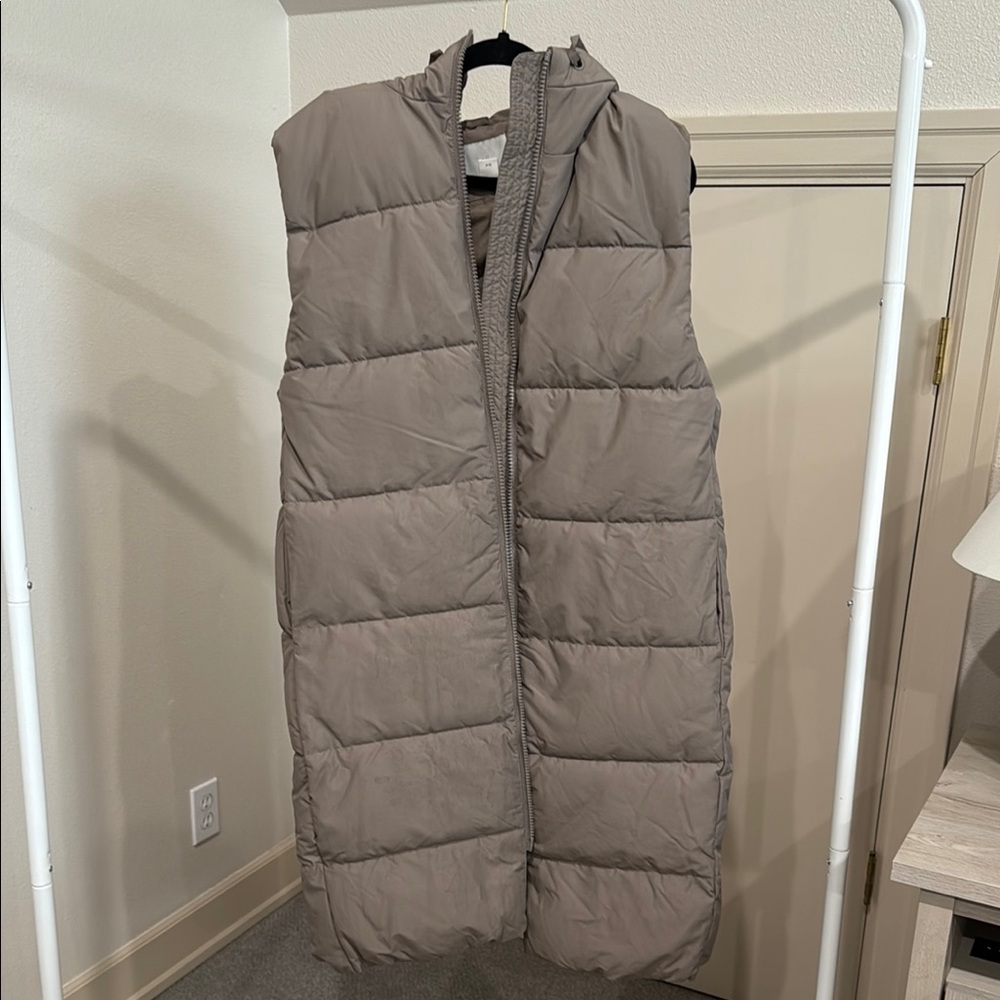H&M long puffer vest